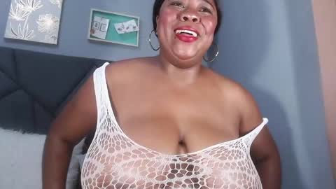 queenrachelbrown online show from May 14, 1:34 am