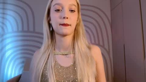Serena XoXo online show from June 4, 1:17 pm
