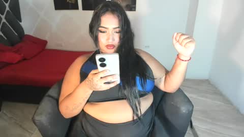 Snapshot of queensquirt27 chatting on July 24, 3:15 am queensquirt27 online show from July 24, 3:15 am