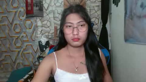 queensteffi online show from May 7, 8:20 am