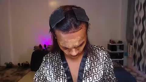 Snapshot of queenvalentinats chatting on February 1, 6:45 am ValentinaMoone online show from February 1, 6:45 am