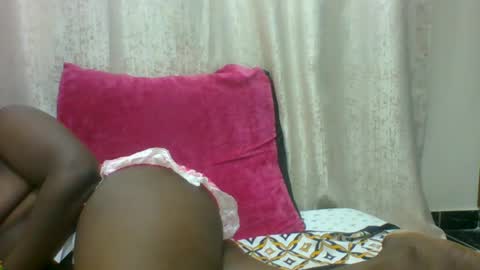 Snapshot of queenvivy chatting on August 3, 9:48 am VIVIAN online show from August 3, 9:48 am