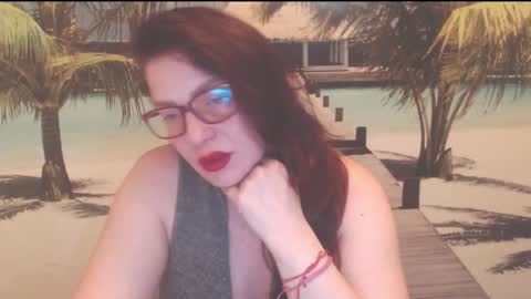 Snapshot of queenxnatasha chatting on February 26, 11:37 pm queenxnatasha online show from February 26, 11:37 pm