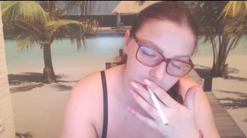 Snapshot of queenxnatasha chatting on March 6, 11:01 pm queenxnatasha online show from March 6, 11:01 pm