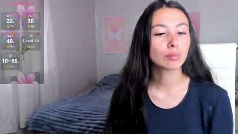 Snapshot of queitsharm_ chatting on June 13, 7:17 am Anna online show from June 13, 7:17 am