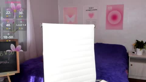 Snapshot of queitsharm_ chatting on June 16, 5:32 am Anna online show from June 16, 5:32 am