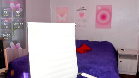 Snapshot of queitsharm_ chatting on June 17, 5:32 am Anna online show from June 17, 5:32 am