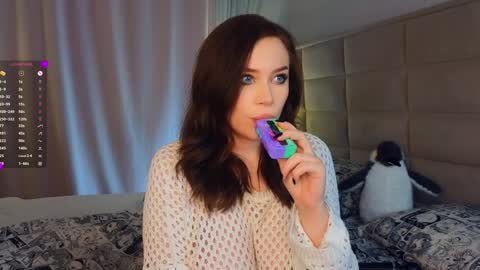 Snapshot of quennacindy chatting on March 12, 3:07 pm Teri My favorite vibes 77 101 222 666 online show from March 12, 3:07 pm