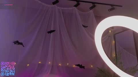 Snapshot of quennacindy chatting on October 27, 1:09 am Teri My favorite vibes 77 101 222 666 online show from October 27, 1:09 am