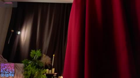 Snapshot of quennacindy chatting on December 16, 2:16 am Teri My favorite vibes 77 101 222 666 online show from December 16, 2:16 am