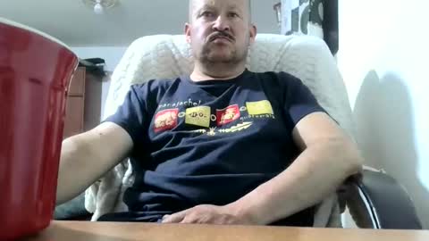 Snapshot of querubinrebelde chatting on May 4, 1:01 am Don Ramon online show from May 4, 1:01 am