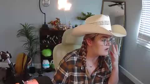 Bri online show from December 15, 6:23 pm