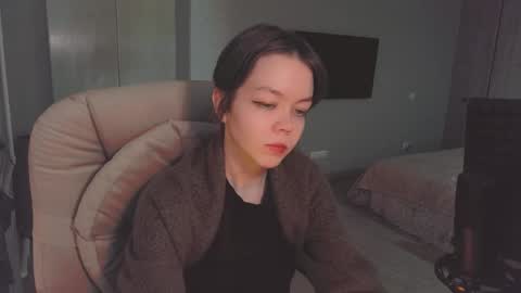 Snapshot of quietluxury chatting on June 3, 2:33 pm quietluxury online show from June 3, 2:33 pm