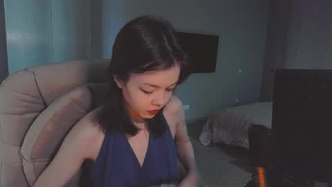 Snapshot of quietluxury chatting on June 7, 10:52 am quietluxury online show from June 7, 10:52 am