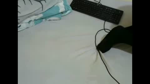 Snapshot of quincy_joy11 chatting on December 7, 1:14 am quincy joy11 online show from December 7, 1:14 am