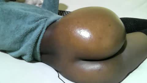 Snapshot of quincy_joy11 chatting on June 4, 12:38 am quincy joy11 online show from June 4, 12:38 am
