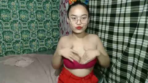 Quinne online show from December 20, 3:19 pm