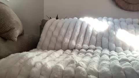 Snapshot of quinnyelena chatting on November 27, 11:01 am Quinnyelena online show from November 27, 11:01 am