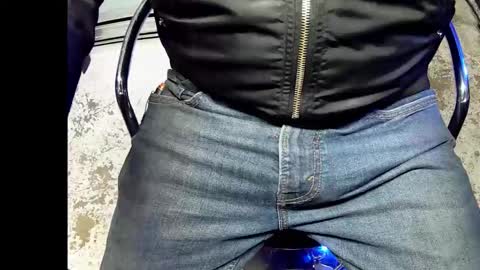 r2424 online show from November 13, 5:39 am