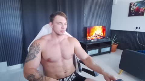 Snapshot of r9dima1998 chatting on May 25, 6:03 pm Dmitry online show from May 25, 6:03 pm