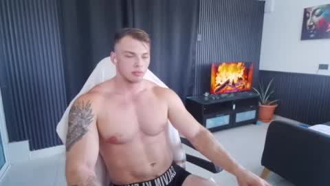 Snapshot of r9dima1998 chatting on May 31, 6:53 pm Dmitry online show from May 31, 6:53 pm