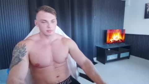 Snapshot of r9dima1998 chatting on July 17, 10:03 pm Dmitry online show from July 17, 10:03 pm