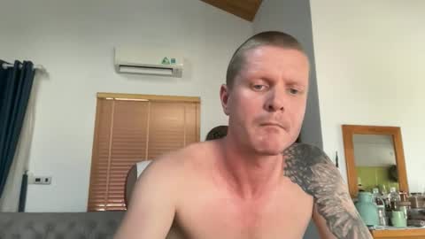 Snapshot of rabbit_eyes69 chatting on March 4, 9:48 am rabbit_eyes69 online show from March 4, 9:48 am