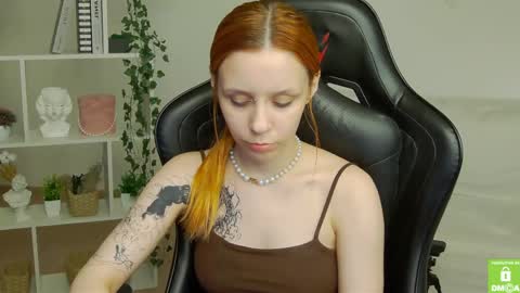 Snapshot of rachel__lips chatting on June 7, 8:45 pm rachel__lips online show from June 7, 8:45 pm