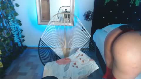 Snapshot of rachel__moon chatting on August 7, 2:35 am Valentina online show from August 7, 2:35 am