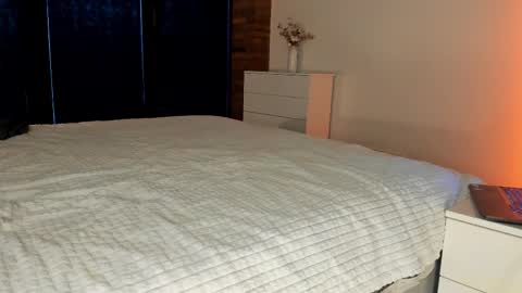 Sherryl online show from December 1, 8:19 am