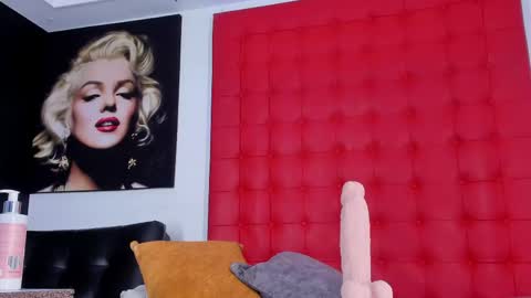  DALIANA  online show from April 30, 1:17 pm