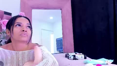 Snapshot of rachel_roman chatting on June 22, 5:10 pm DALIANA online show from June 22, 5:10 pm