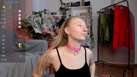 Snapshot of rachel_rut chatting on October 22, 4:35 am Rachel online show from October 22, 4:35 am