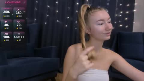 Snapshot of rachel_rut chatting on November 15, 4:32 am Rachel online show from November 15, 4:32 am