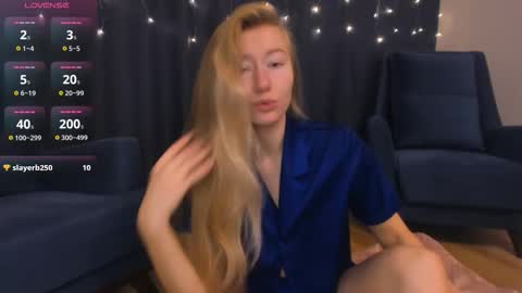 Snapshot of rachel_rut chatting on November 22, 3:16 am Rachel online show from November 22, 3:16 am