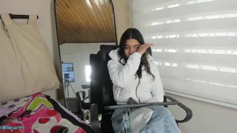 Rachell online show from February 9, 1:46 pm