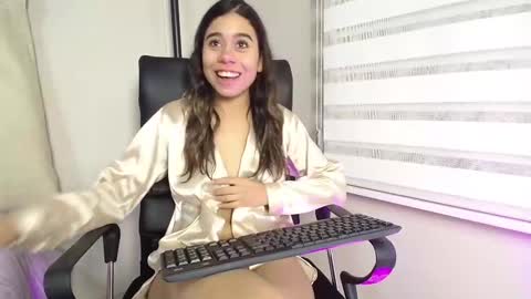 Rachell online show from February 26, 9:53 am