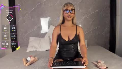 Snapshot of rachell_ebony chatting on February 1, 1:20 pm Rachel Ebony online show from February 1, 1:20 pm