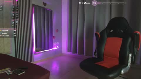 Snapshot of rachell_owen chatting on November 21, 6:45 am rachell_owen online show from November 21, 6:45 am