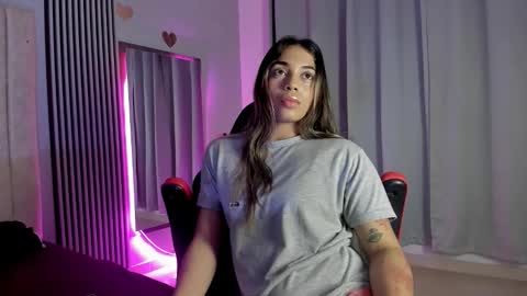 Snapshot of rachell_owen chatting on December 3, 4:42 am rachell_owen online show from December 3, 4:42 am