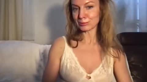 Snapshot of rachelldelicious chatting on December 18, 10:19 am Rachel online show from December 18, 10:19 am