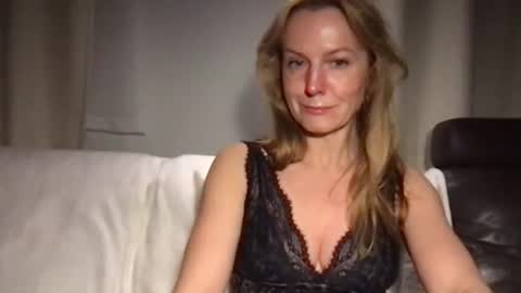 Snapshot of rachelldelicious chatting on December 30, 9:08 pm Rachel online show from December 30, 9:08 pm