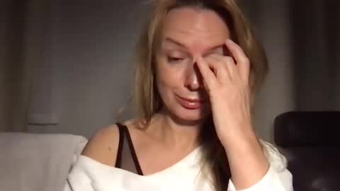 Snapshot of rachelldelicious chatting on January 6, 9:11 pm Rachel online show from January 6, 9:11 pm