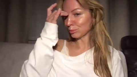 Snapshot of rachelldelicious chatting on January 7, 6:16 am Rachel online show from January 7, 6:16 am