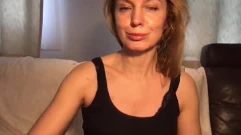 Snapshot of rachelldelicious chatting on January 8, 1:20 pm Rachel online show from January 8, 1:20 pm