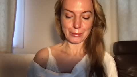 Snapshot of rachelldelicious chatting on January 13, 7:21 am Rachel online show from January 13, 7:21 am