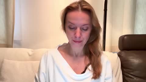 Snapshot of rachelldelicious chatting on January 22, 7:25 am Rachel online show from January 22, 7:25 am