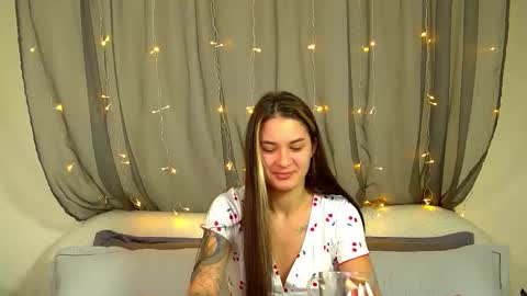 RachellSimpson online show from November 11, 6:30 pm