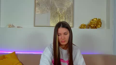 RachellSimpson online show from March 15, 6:25 pm