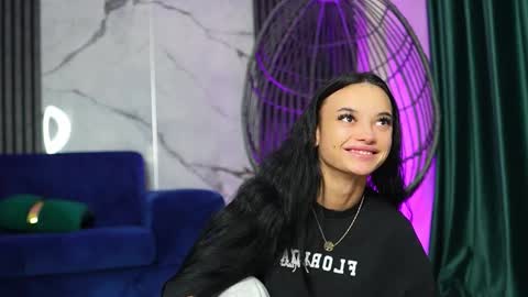 Snapshot of rachelravee chatting on November 3, 5:09 am Ann online show from November 3, 5:09 am